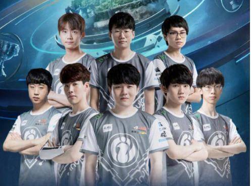 他利用自己 他利用自己