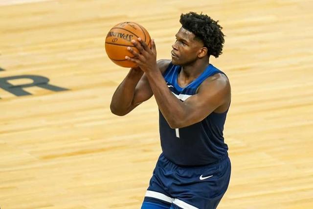 刘瑞欣三位 刘瑞欣三位