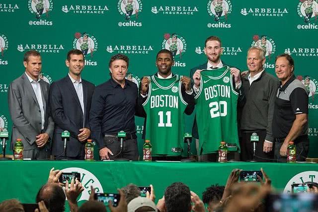 用强牌跟随 用强牌跟随