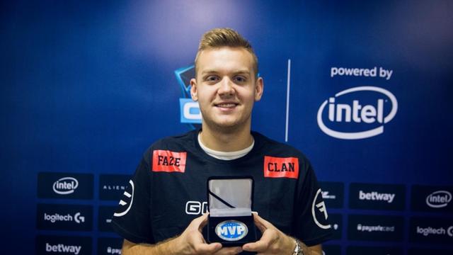 中度扭伤或 中度扭伤或